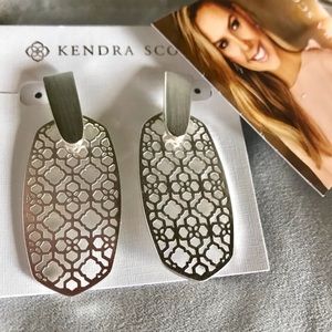 NWT Kendra Scott Aragon Filigree Silver Earrings